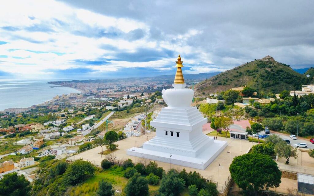 Estupa de la Iluminación, en Benalmádena