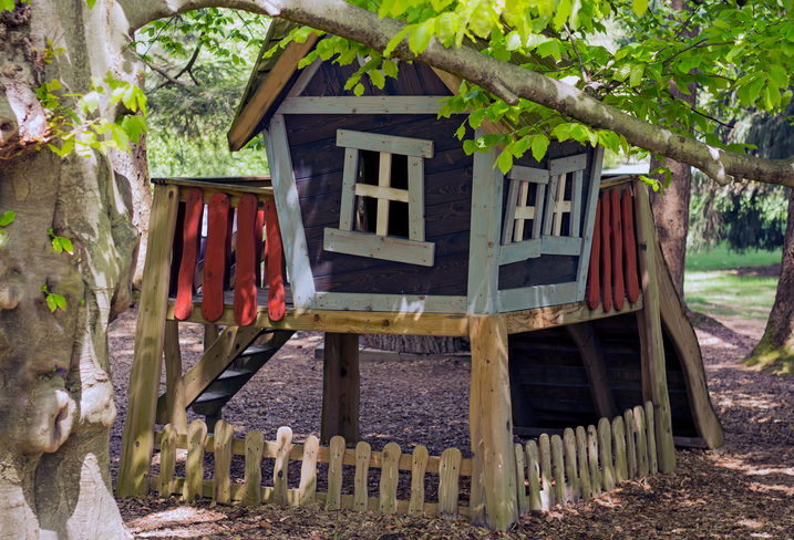 casitas de madera para niños via celere