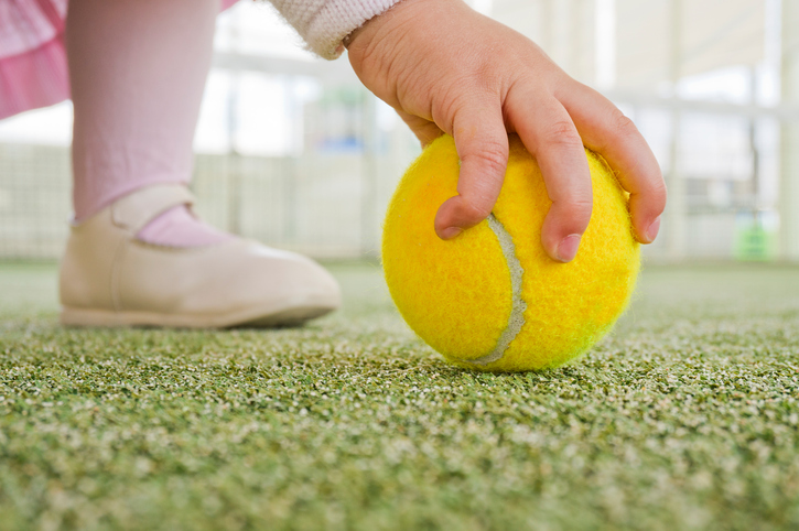 pista de padel tenis pelota