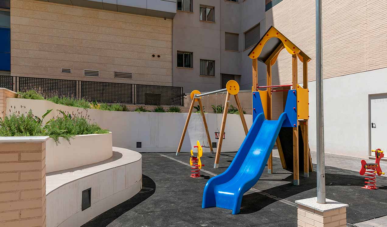 obra nueva celere arnott torrent parque infantil